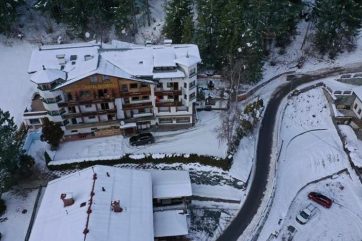 Hotel Olympia Pettneu am Arlberg Extérieur photo